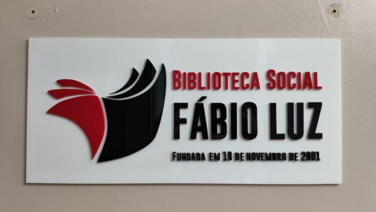 Entranda-da-Biblioteca-Social-Fabio-Luz-2